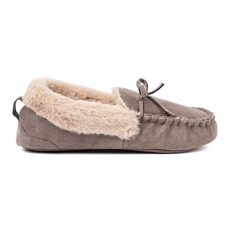 Shelvt Pantofole di beige scuro con un arco e un soffice interno di tipo moccasina