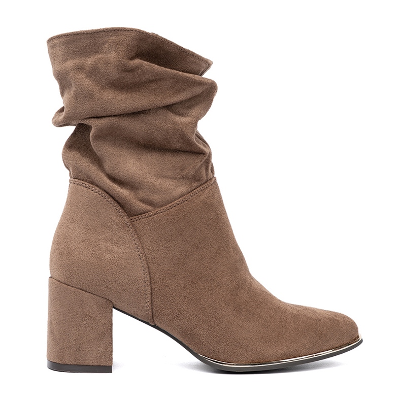 Shelvt Stivali in pelle scamosciata beige oscura sul post