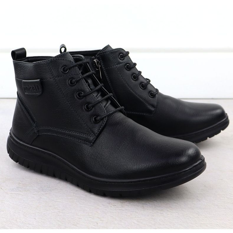 Stivali maschili isolati Black Unisoft 24MN16-7515