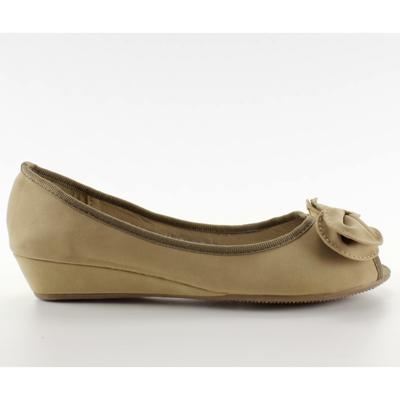 Ballerine su una zeppa bassa 8550 cachi
