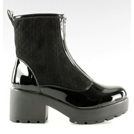 Stivali Vagabond con puntale verniciato Q06 nero