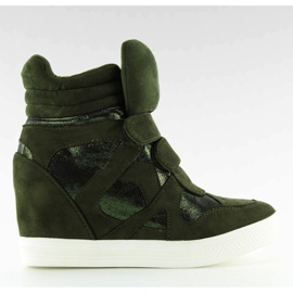 Sneakers in camoscio con chiusura in velcro Verde