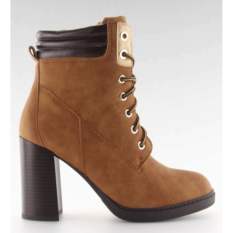Stivali in legno marrone cammello NS05P