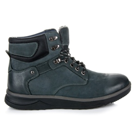 Mazaro Trapper sulla piattaforma blu