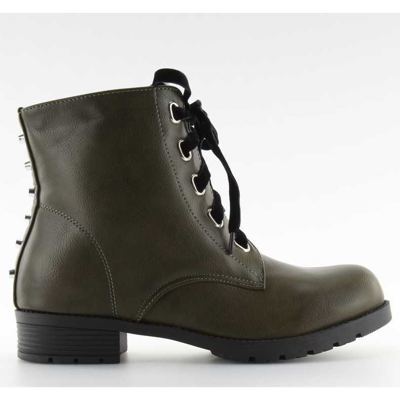 Stivali e scarpe con borchie verde militare verde