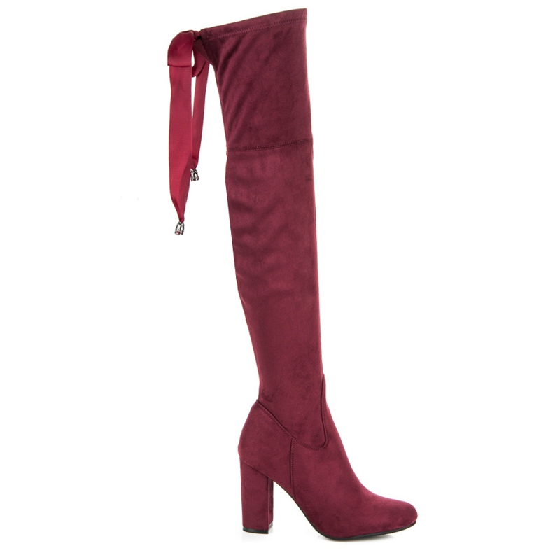 Ideal Shoes Moschettieri marrone rossiccio legati con un nastro rosso