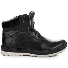 Lucca Calzature per uomo isolate nero