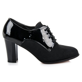 Scarpe laccate Vinceza nero