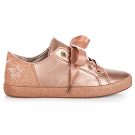 L&H Sneakers legate con un nastro rosa