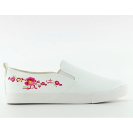 Slipons con ricamo bianco delicato g1204a White