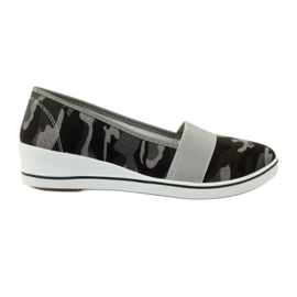 Sneakers mimetiche con zeppa Mckey 182 verde