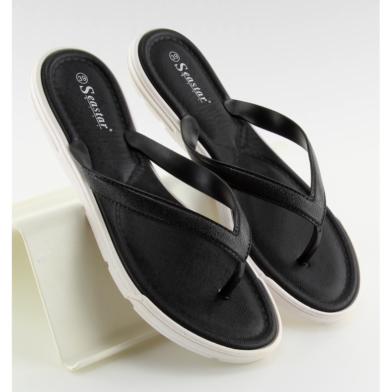 Nero Infradito da donna nero CK41P Nero