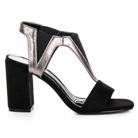Sandali slip-on con tacco Vinceza nero