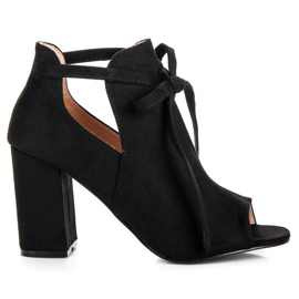 Sandali vinceza stringati in suede nero