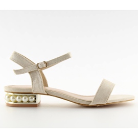 Sandali con tacco alto con perle beige 99