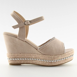 Sandali con zeppa beige U-6272 beige