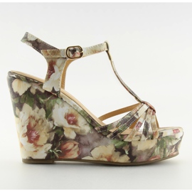 Sandali con zeppa YX-17 beige