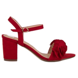 Top Shoes Sandali rossi su un palo rosso