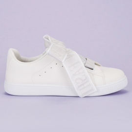 Sneakers bianche alla moda bianca