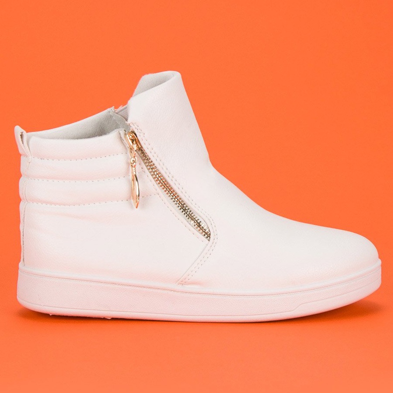 Sneakers bianche sopra la caviglia bianca