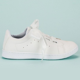 Sneakers in camoscio con nastro bianco