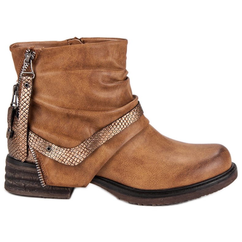 Queentina Camerieri marrone