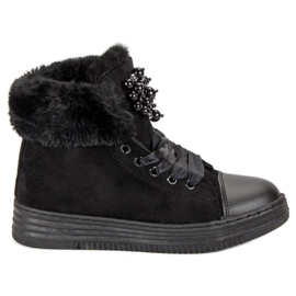 Sneakers alla moda con isolamento nero