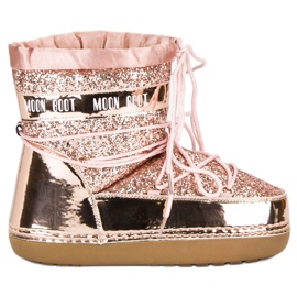 Stivali da neve rosa alla moda