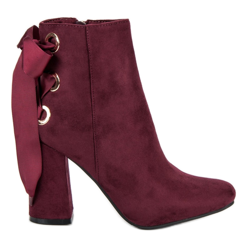 Ideal Shoes Stivali sexy sul post rosso