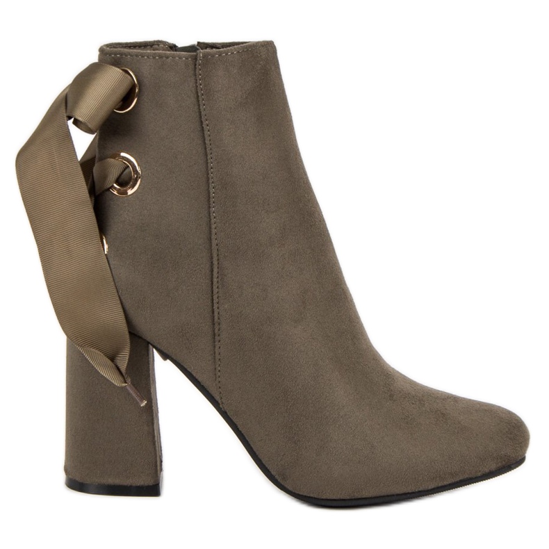 Ideal Shoes Stivali sexy su un post grigio
