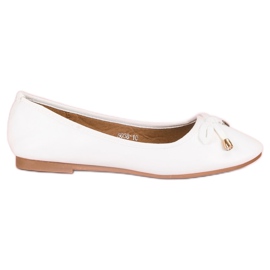 Ballerina bianca con fiocco bianco