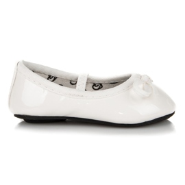 Ballerine per una ragazza bianca