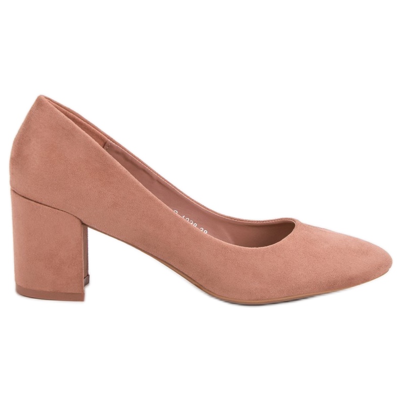 Ideal Shoes Pompe polvere su un pilastro rosa