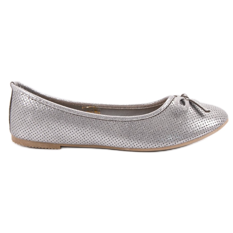 Evento Ballerina d'argento con un fiocco grigio
