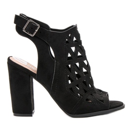 Chc Shoes Sandali costruiti traforati nero