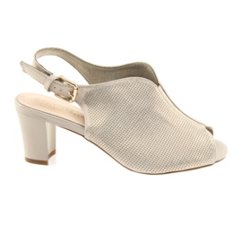 Sandali sul post di Sergio Leone 800 beige d'oro