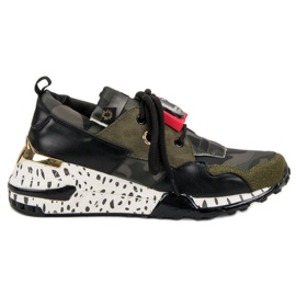 Sneakers VICES alla moda verde