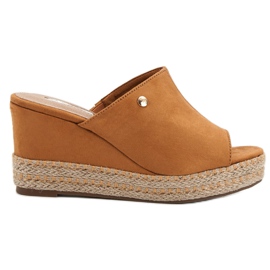 Best Shoes Sandali con zeppa marrone