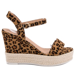 Ideal Shoes Sandali con zeppa alla moda marrone