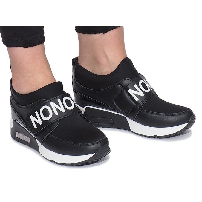Sneakers sportive nere sulla zeppa Monon nero