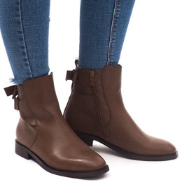 Stivaletti Chelsea solidi e isolanti 740 Camel marrone
