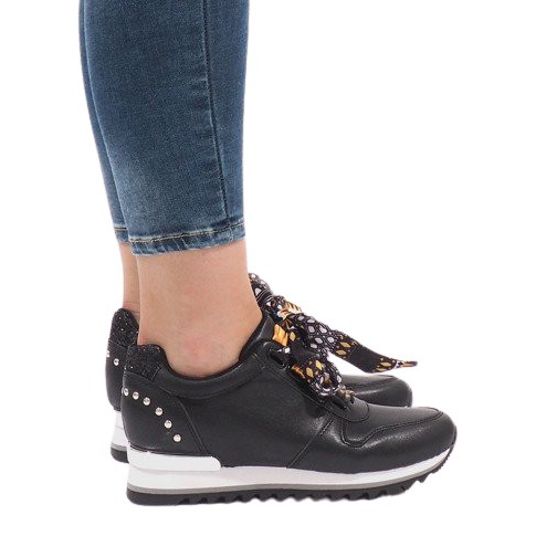 Sneakers sportive nere sulla zeppa G-124 nero