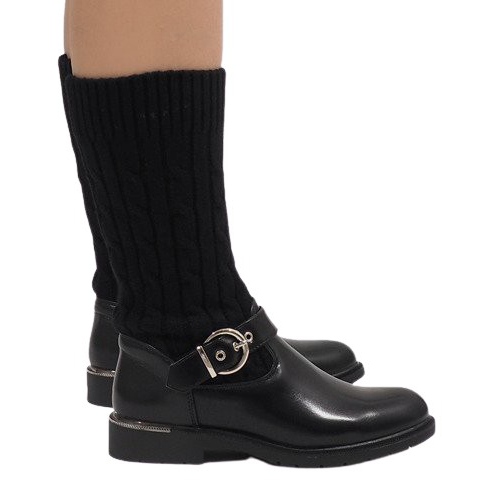 Ideal Shoes Stivali neri isolati E-4939 nero