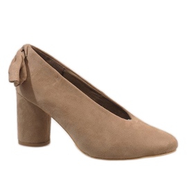Décolleté in pelle scamosciata beige sul post LL-93P