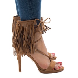 Sandali beige su tacco a spillo, camoscio boho 8125-1