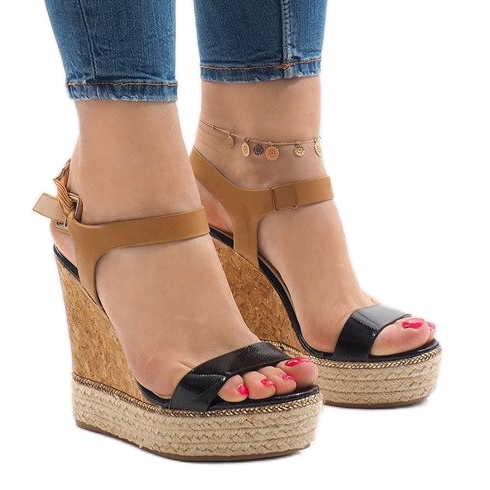 Sandali con zeppa laccati neri VB76063 marrone nero