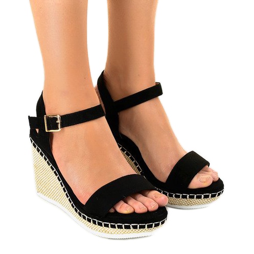 Sandali neri con zeppa U-6291 nero