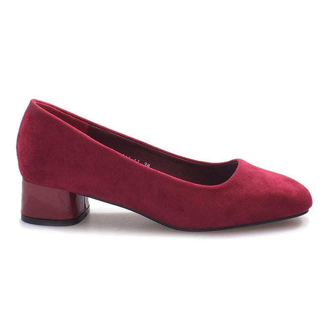 Pumps rosse sul post di The Best rosso