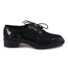Scarpe laccate nere con tacco delicato J1116 nero