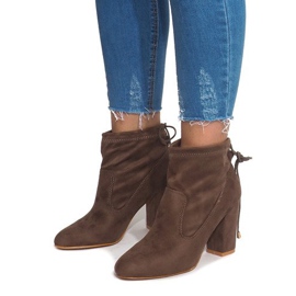Stivaletti in pelle scamosciata su un post 88-45 Khaki multicolore verde